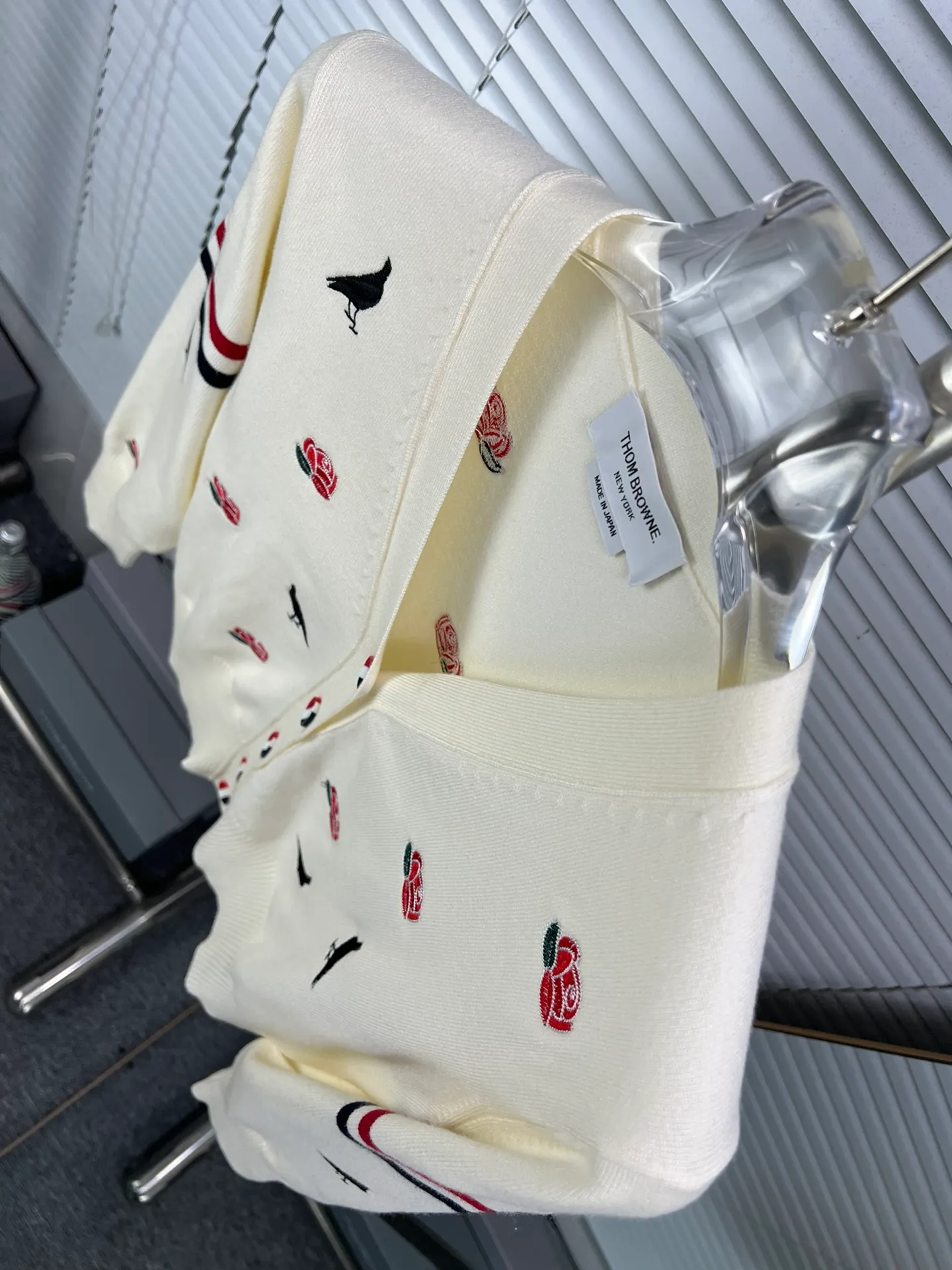 THOM BROWNE🇳🇱 V ： ：Cream White Gray Blue Sizes：0.1.2（S.M.L）